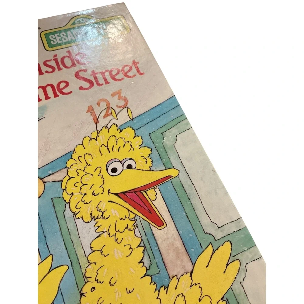 Inside Sesame Street A Golden Sturdy Book‎ Big Bird Vintage 1986 0-307-12142-9